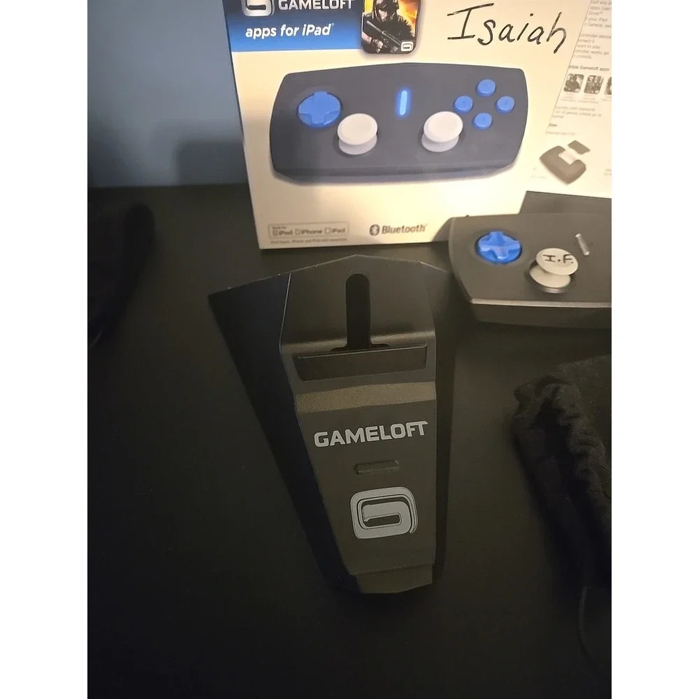 2‎ Duo Gamer Controller for iPad, iPhone and iPod Touch (Wireless) Gameloft